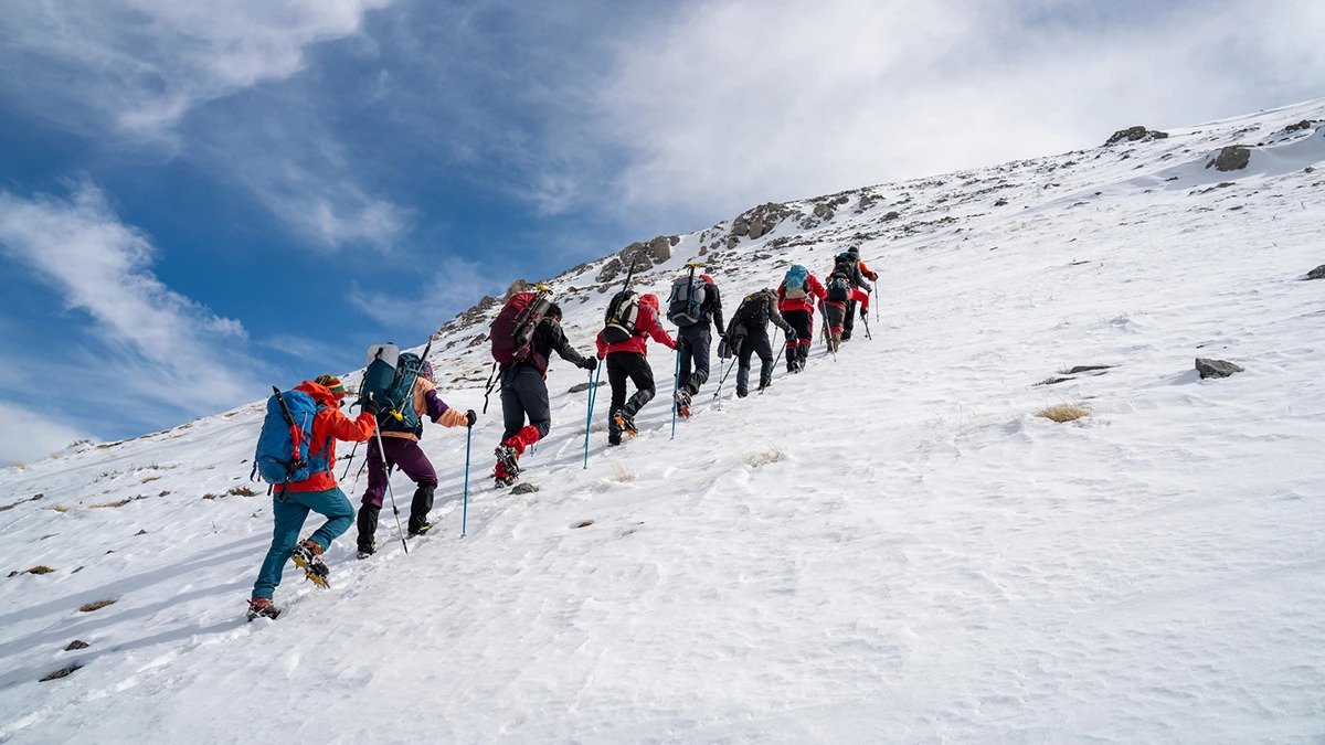 mountain climbers 1200 675